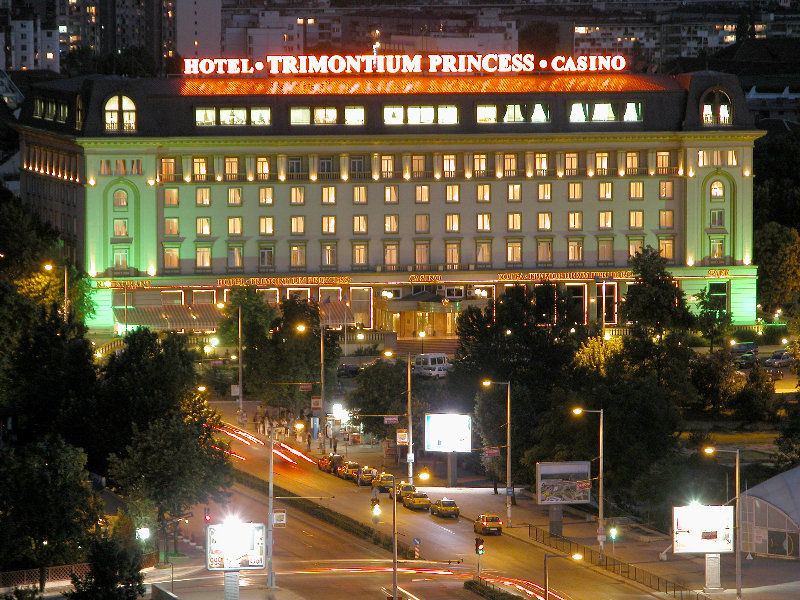 Ramada By Wyndham Plovdiv Trimontium Hotel Exterior photo